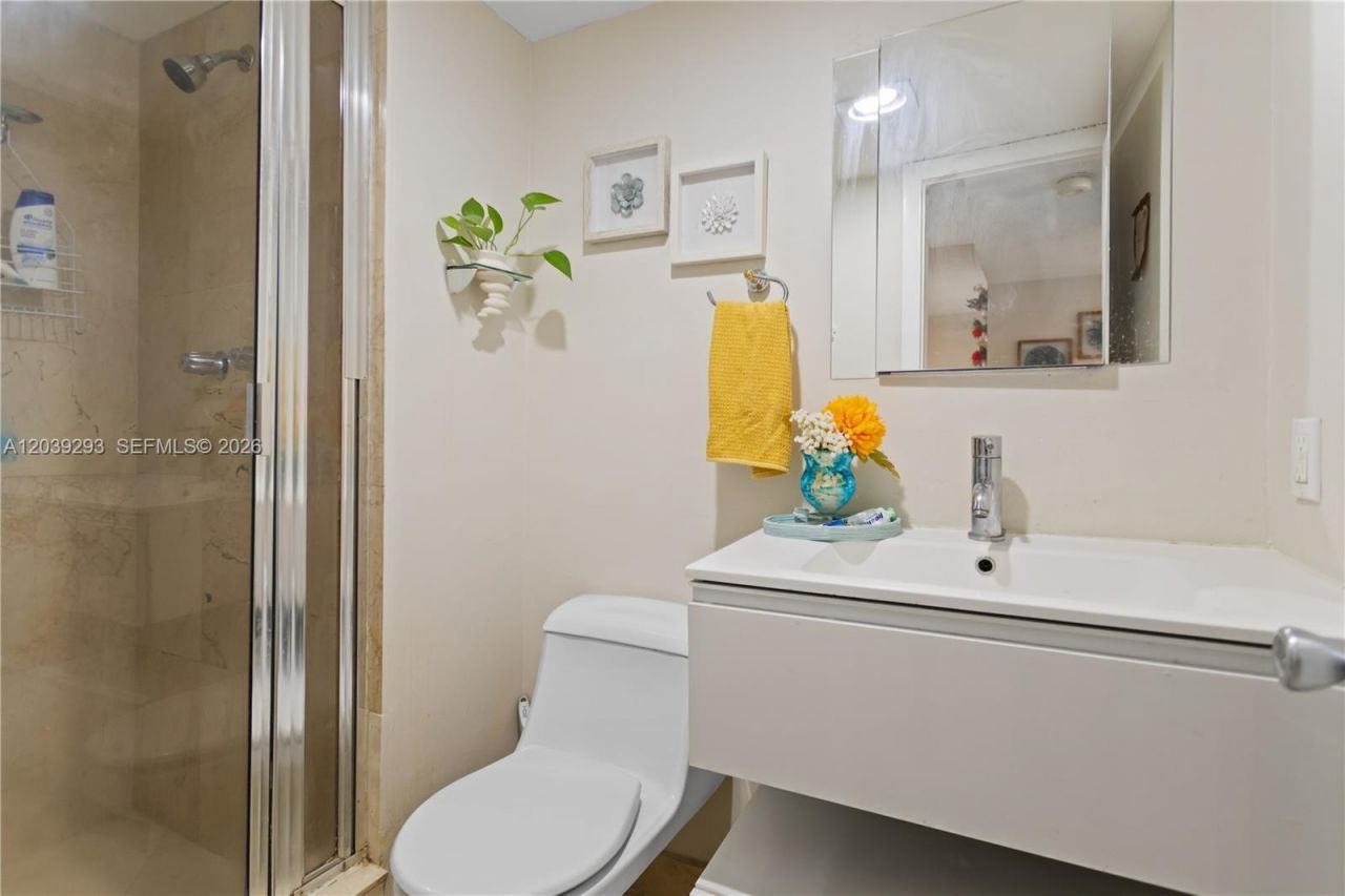 8846 W Mcnab Rd, Unit 206, Tamarac, FL 33321 Photo