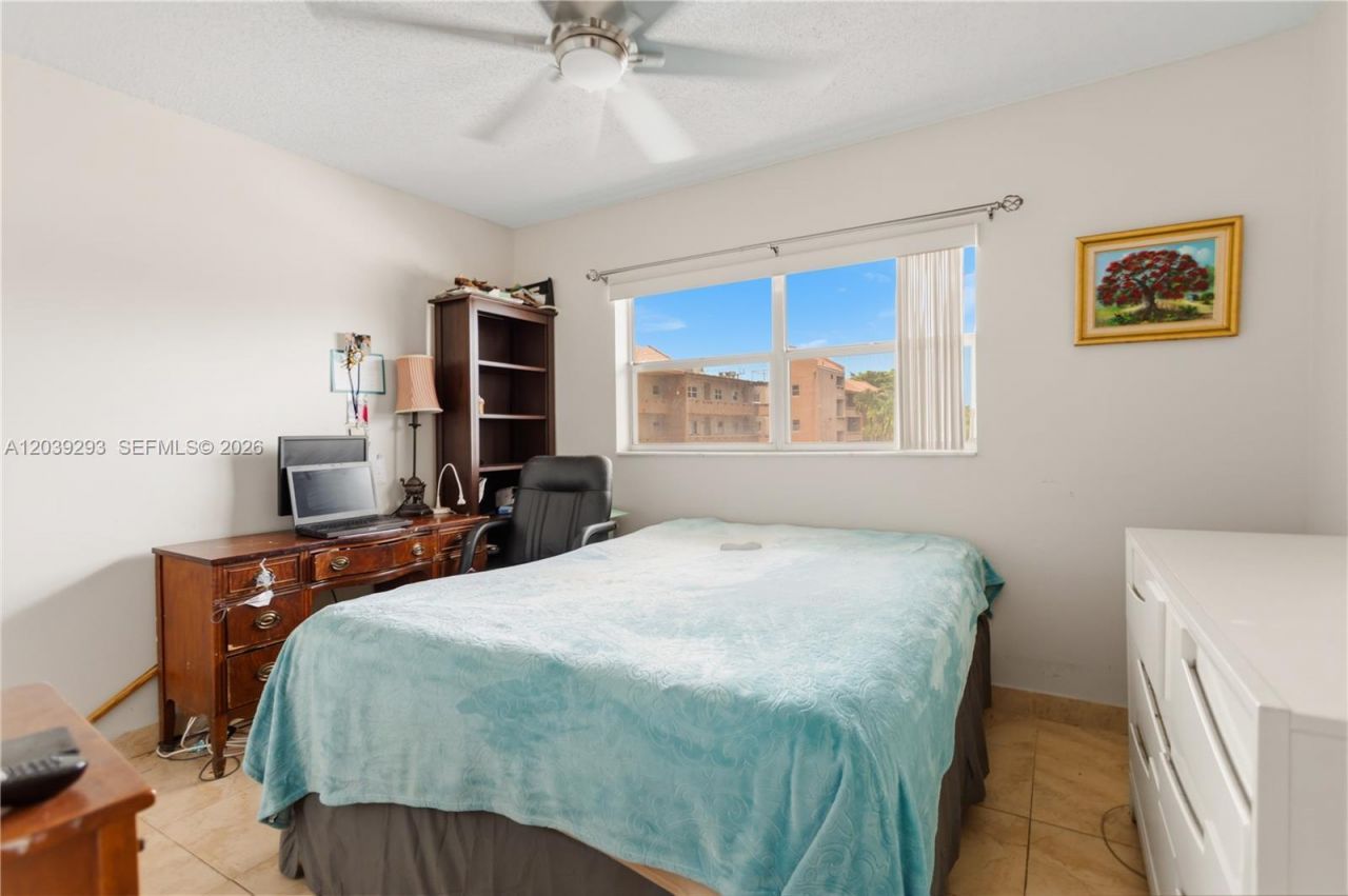 8846 W Mcnab Rd, Unit 206, Tamarac, FL 33321 Photo