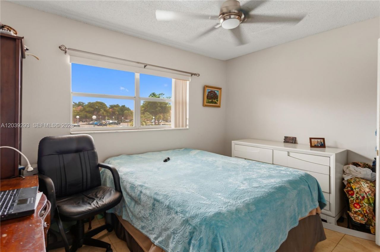8846 W Mcnab Rd, Unit 206, Tamarac, FL 33321 Photo