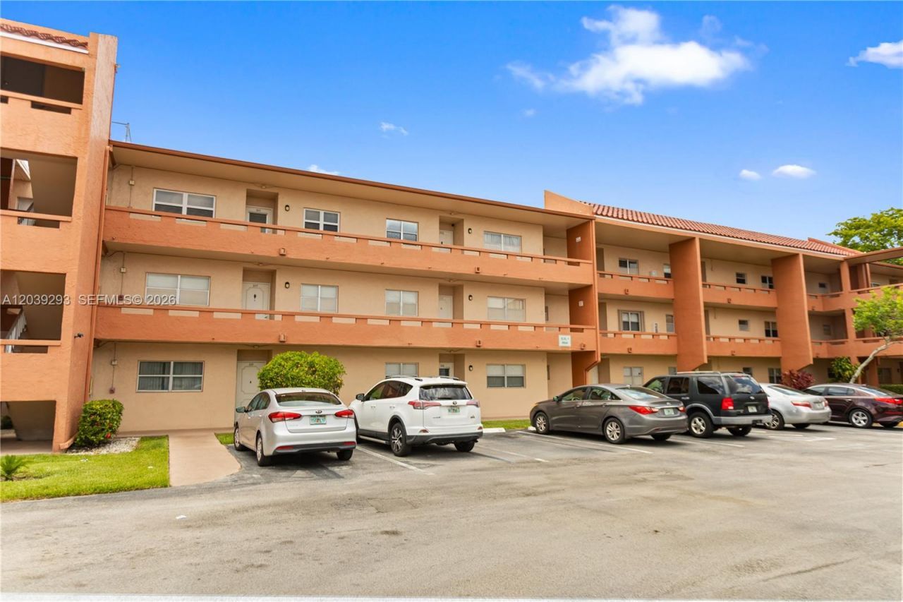 8846 W Mcnab Rd, Unit 206, Tamarac, FL 33321 Photo