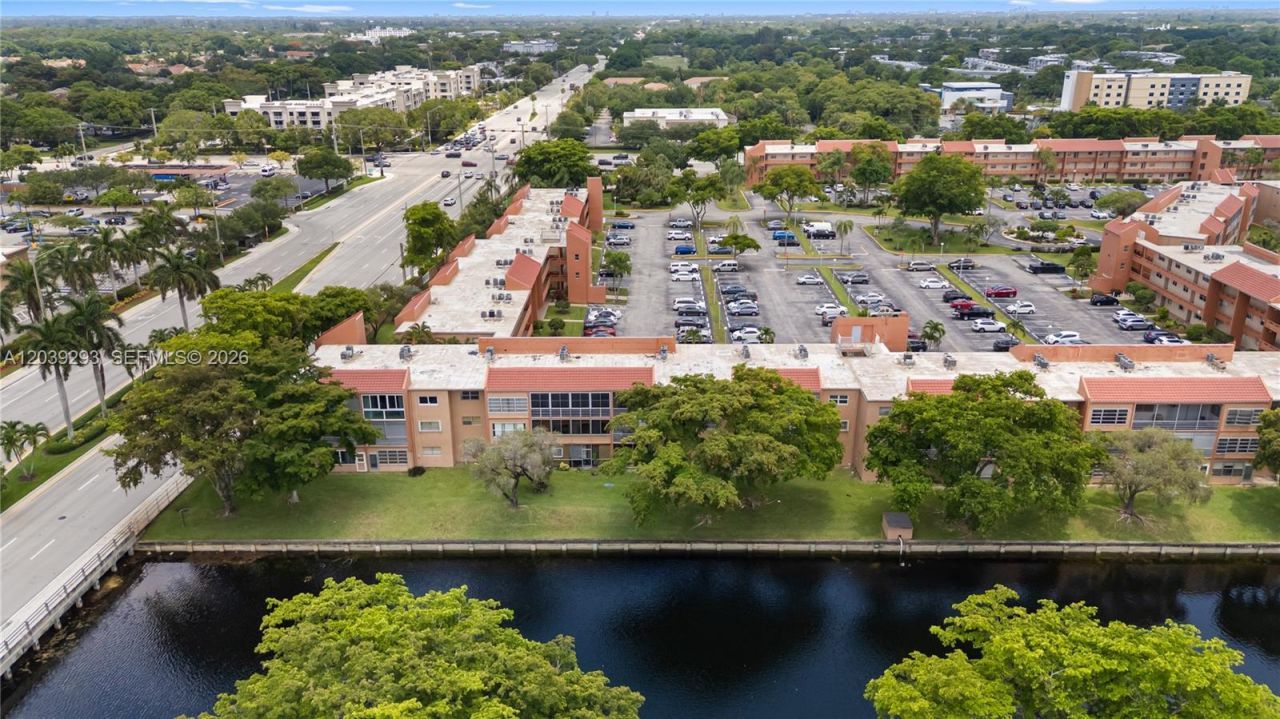 8846 W Mcnab Rd, Unit 206, Tamarac, FL 33321 Photo