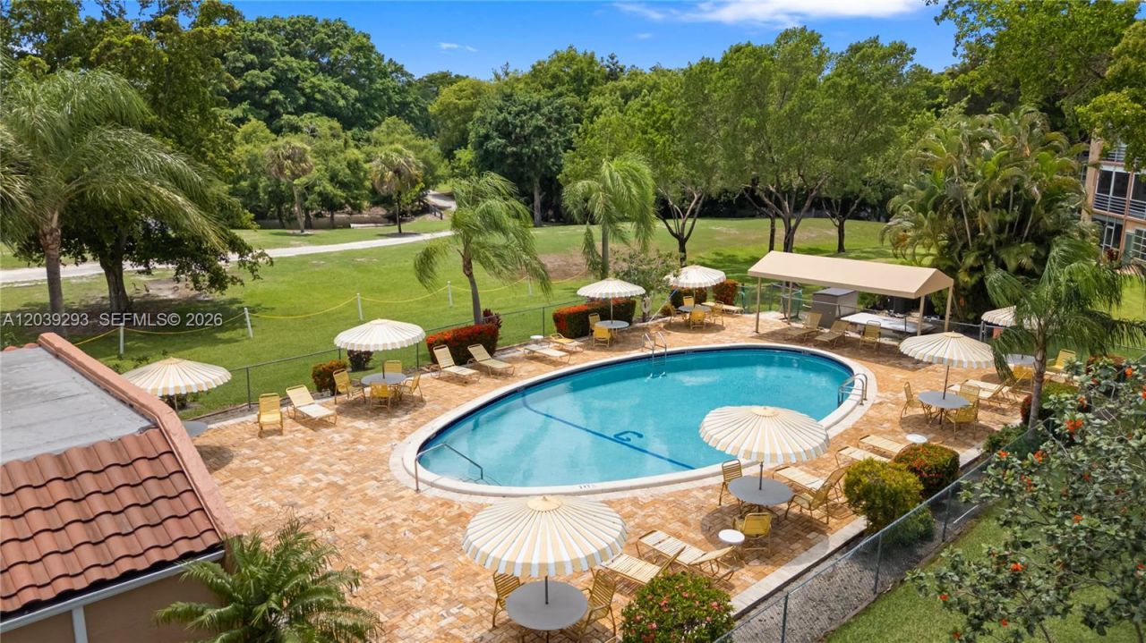 8846 W Mcnab Rd, Unit 206, Tamarac, FL 33321 Photo