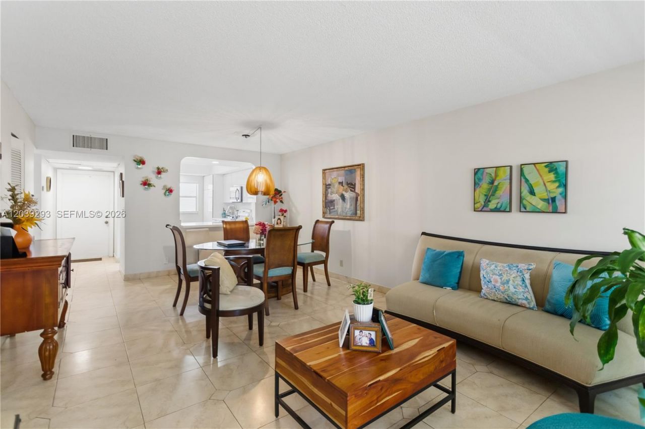 8846 W Mcnab Rd, Unit 206, Tamarac, FL 33321 Photo