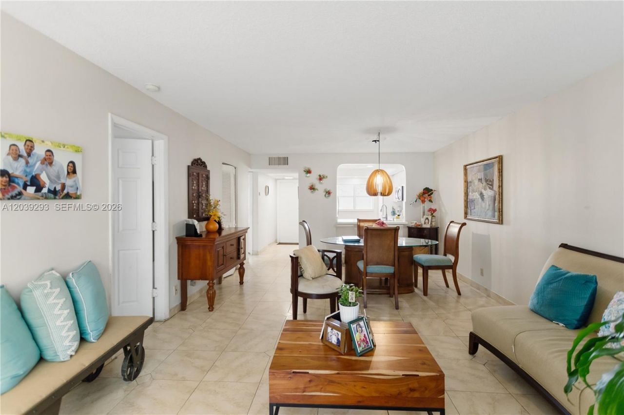 8846 W Mcnab Rd, Unit 206, Tamarac, FL 33321 Photo