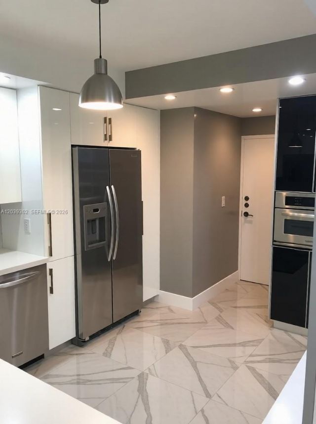 10180 W Bay Harbor Dr, Bay Harbor Islands, FL 33154 Photo