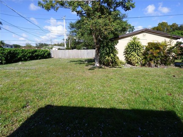 411 Columbus Pkwy , Unit 1, Hollywood, FL 33021