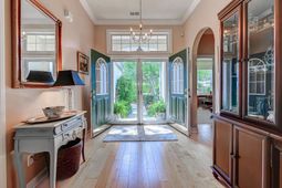6478 Longwood Dr.  photo 4