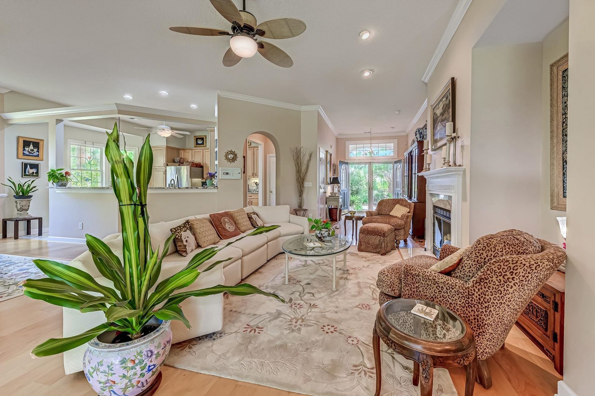 6478 Longwood Dr.  Photo 5