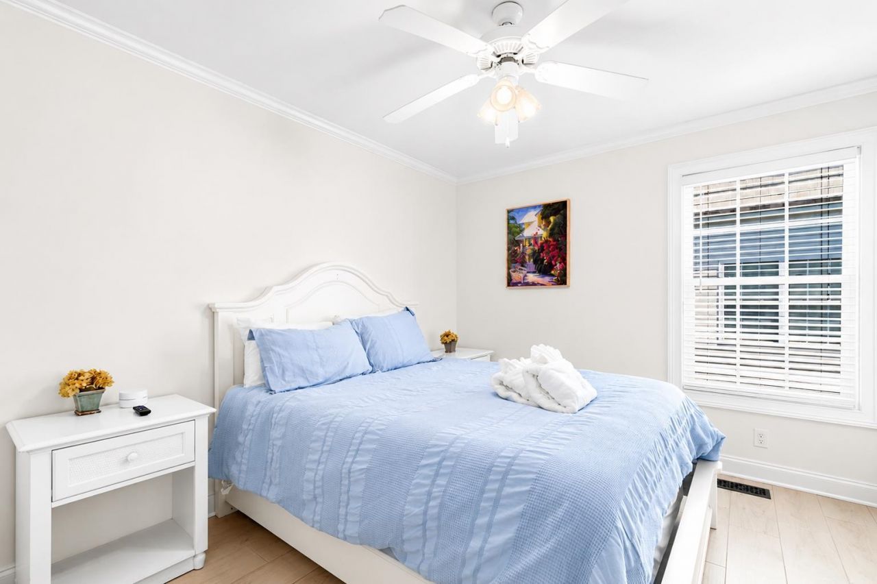 4620 Surf St.  Photo 15