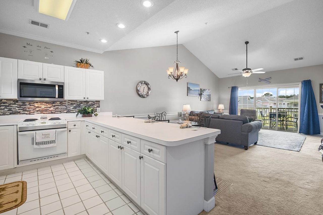 4830 Carnation Circle  Photo 4