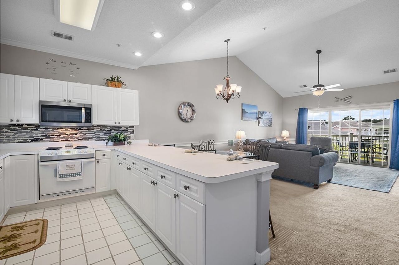 4830 Carnation Circle  Photo 5