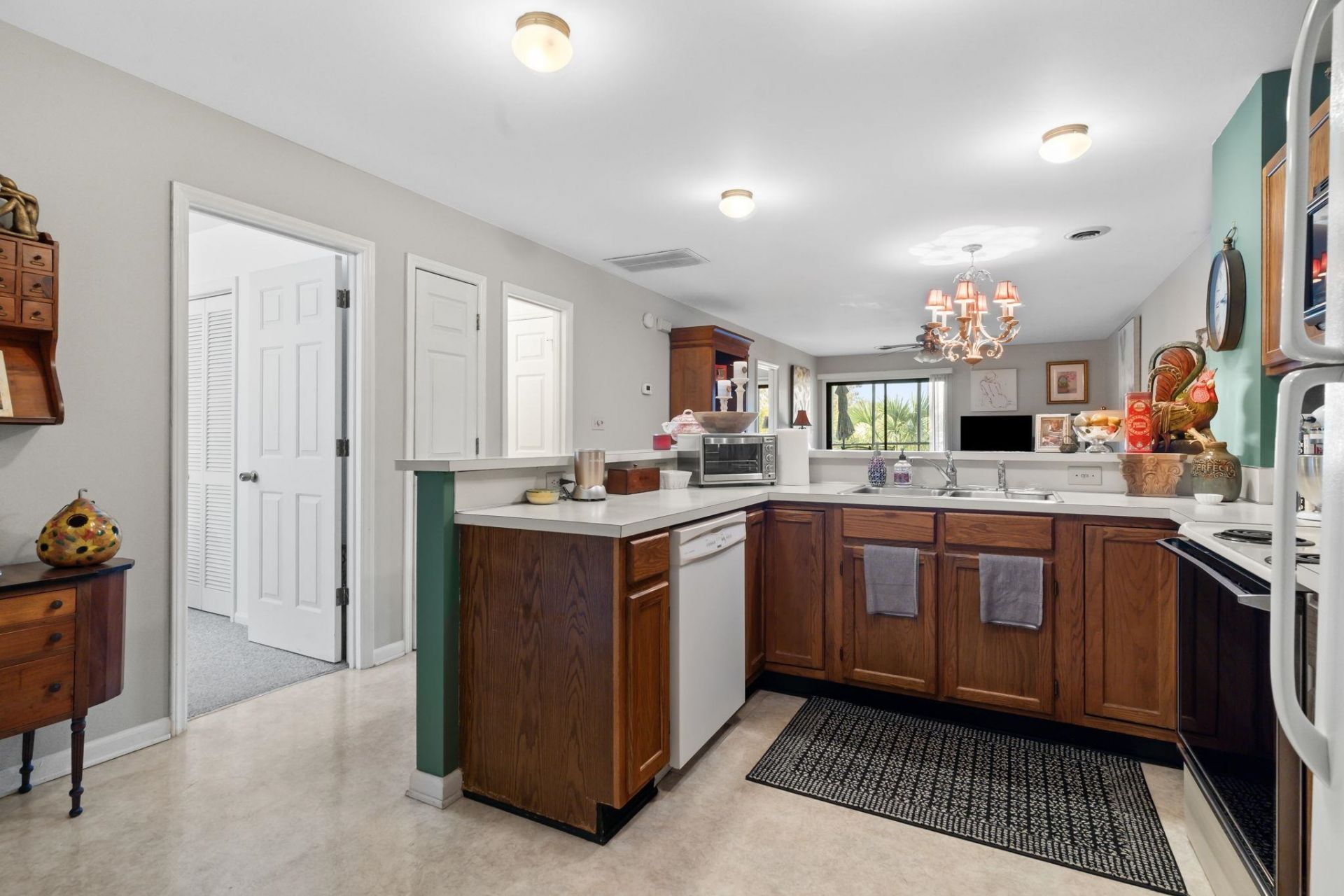 712 S Dogwood Dr. Photo 15