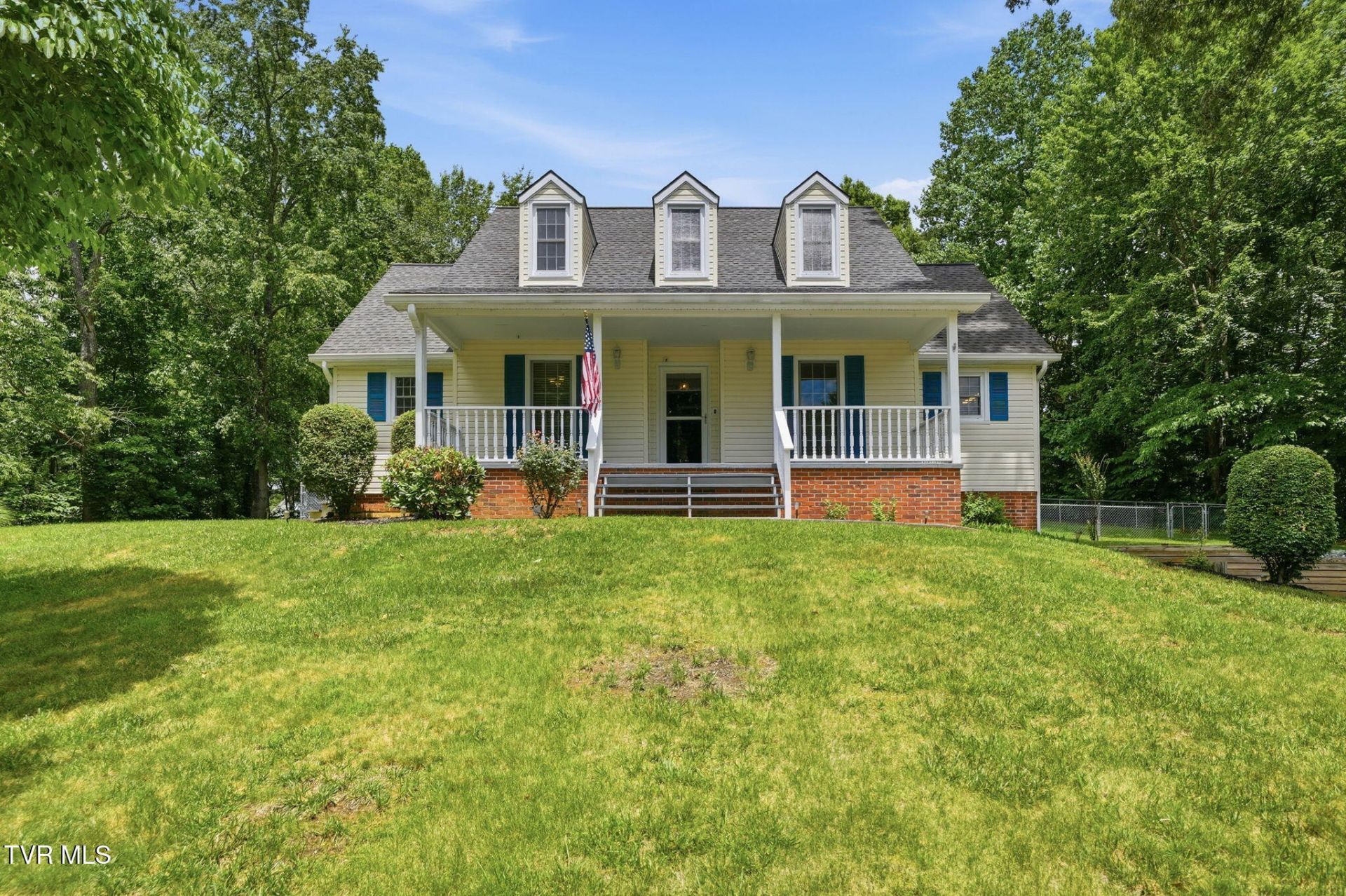 3405 Martindale Drive, Johnson City, TN 37601 Main Photo