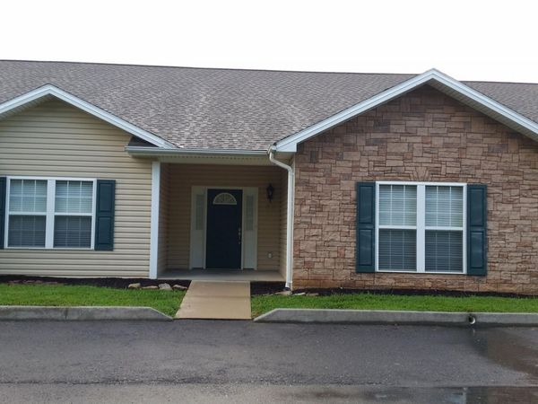 61 Whisper Bend, Johnson City, TN 37604