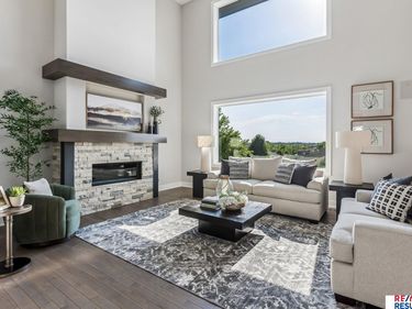 2027 S 211 Street, Omaha, NE 68022