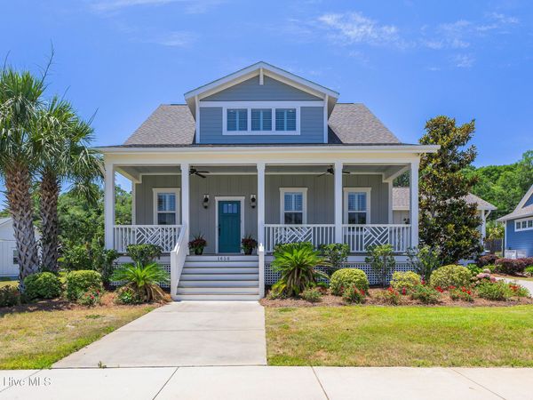 1656 Butterfly Knot Drive SW, Ocean Isle Beach, NC 28469