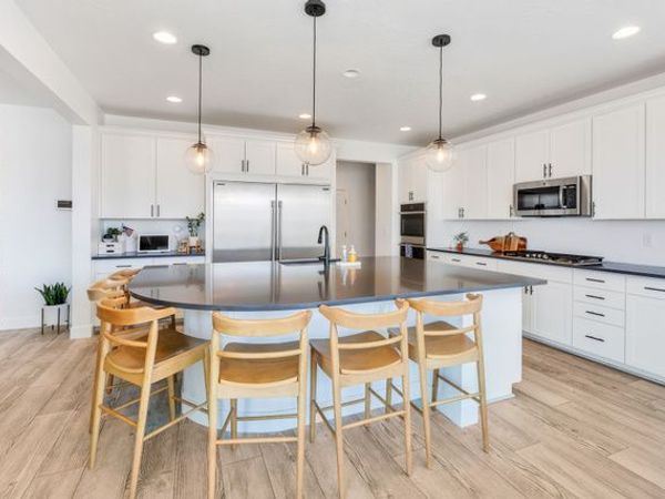 2022 N WILD HYACINTH DR, Saratoga Springs, UT 84045