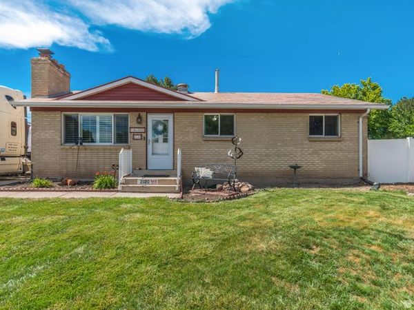 2120 W ROBINS WAY S, West Jordan, UT 84084