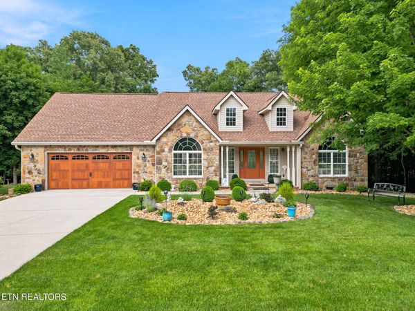 104 Kenwood Drive, Crossville, TN 38558