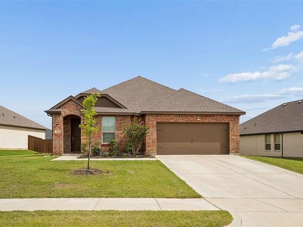 544 Erin Hills Drive, Red Oak, TX 75154