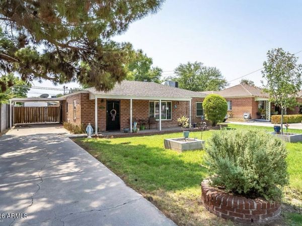 5913 W GARDENIA Avenue, Glendale, AZ 85301