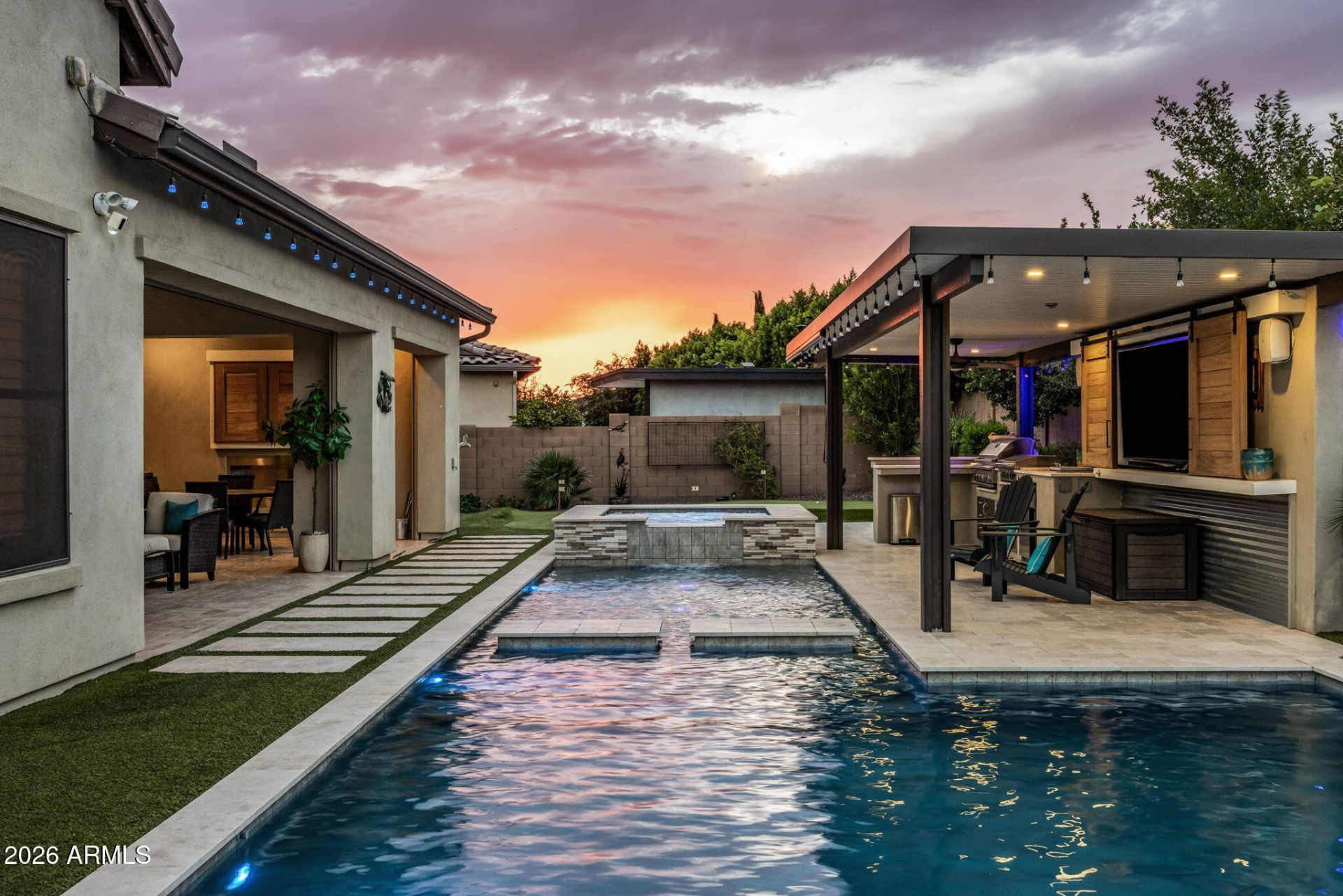 1732 E Gillcrest Road, Gilbert, AZ 85298 Main Photo
