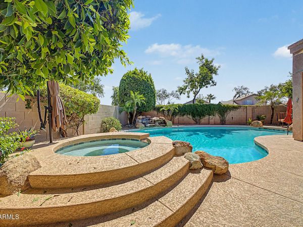2209 S SAILORS Way, Gilbert, AZ 85295