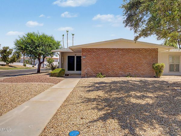 10501 W PALMERAS Drive, Sun City, AZ 85373