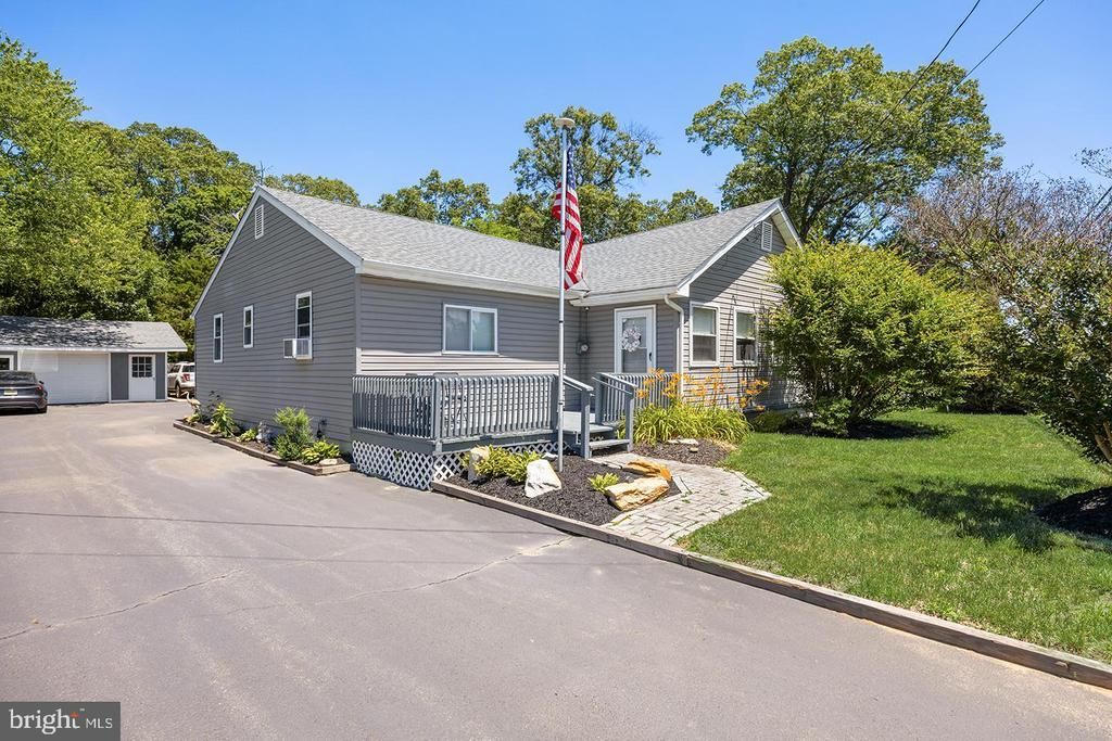 155 W Hampton Street, Pemberton, NJ 08068 Main Photo