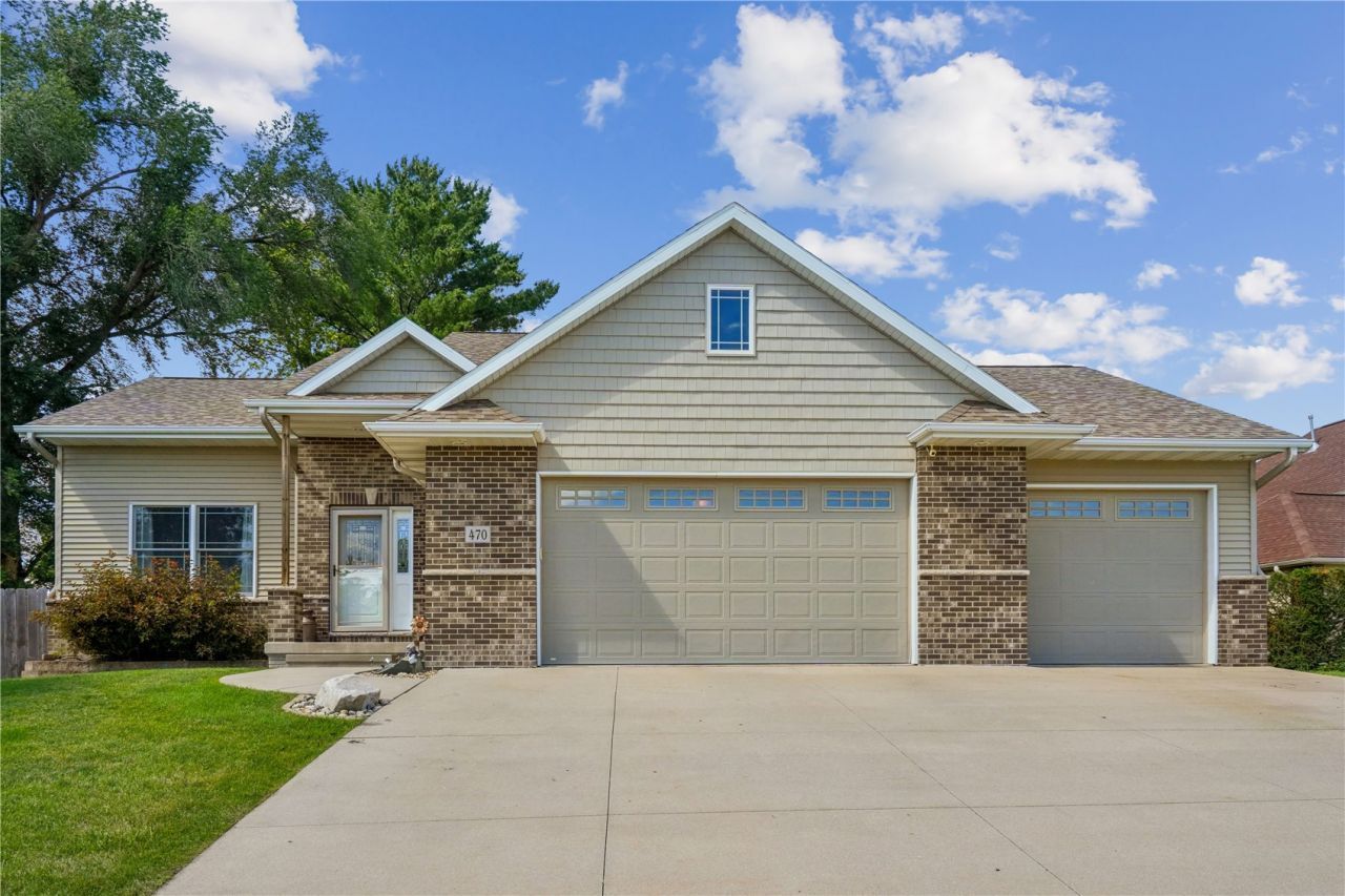470 Irish Ct, Marion, IA 52302 Main Photo