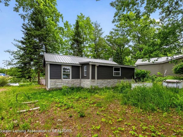 6919 S Ruby Street, Harrison, MI 48625