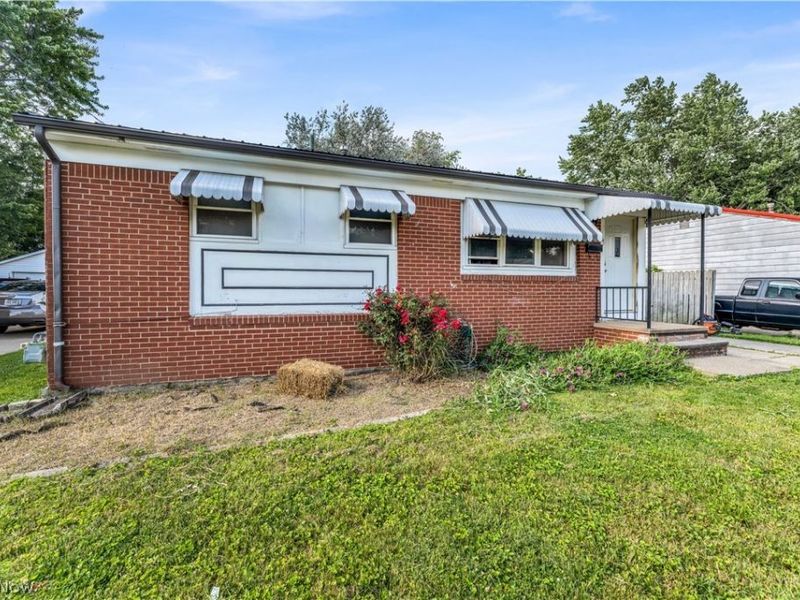 567 Walnut Street, Elyria, OH 44035 Photo 2