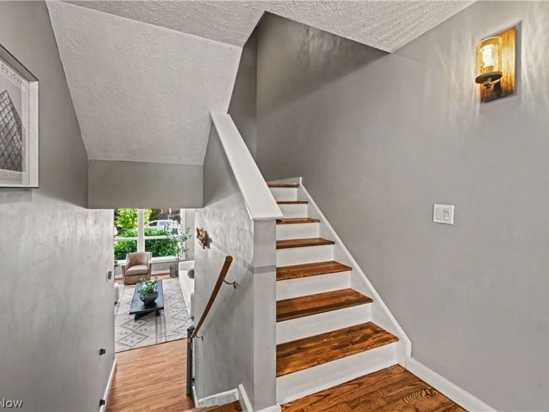511 Literary Road, Cleveland, OH 44113 Photo 21