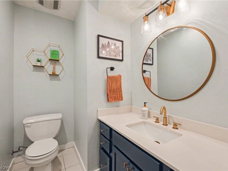 511 Literary Road, Cleveland, OH 44113 Photo 38