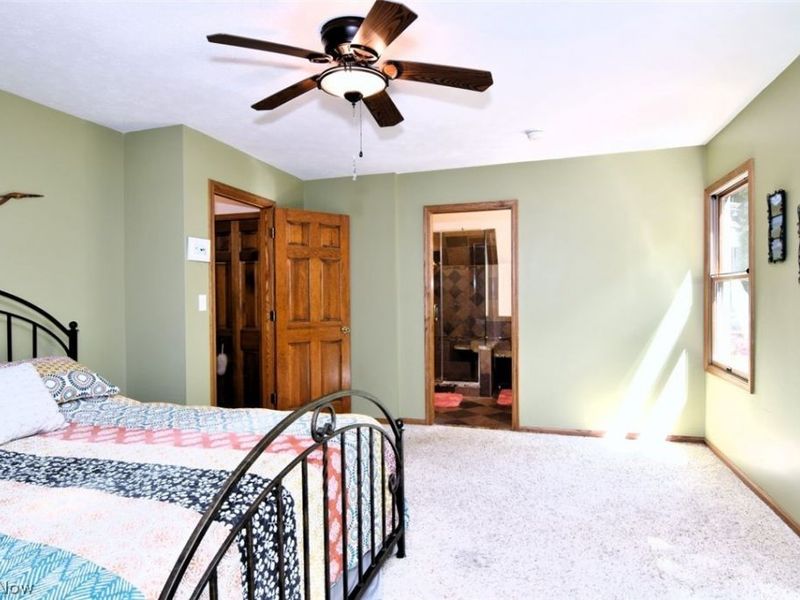 14731 Evergreen Drive, Burton, OH 44021 Photo 16