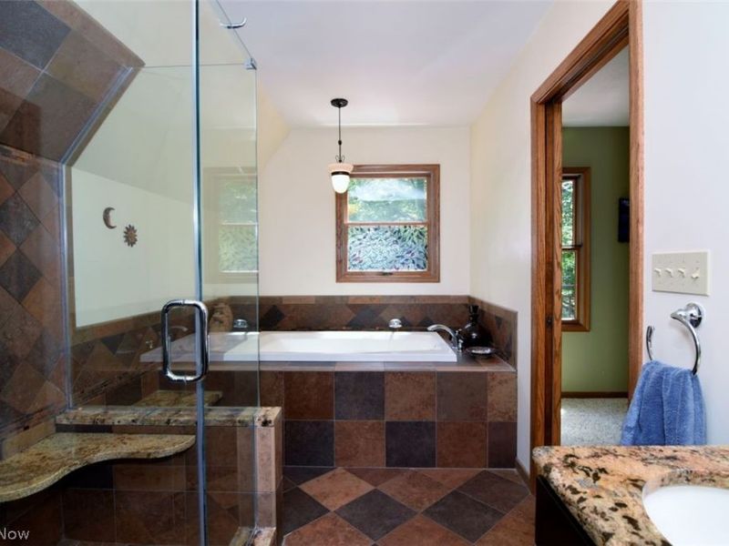 14731 Evergreen Drive, Burton, OH 44021 Photo 18