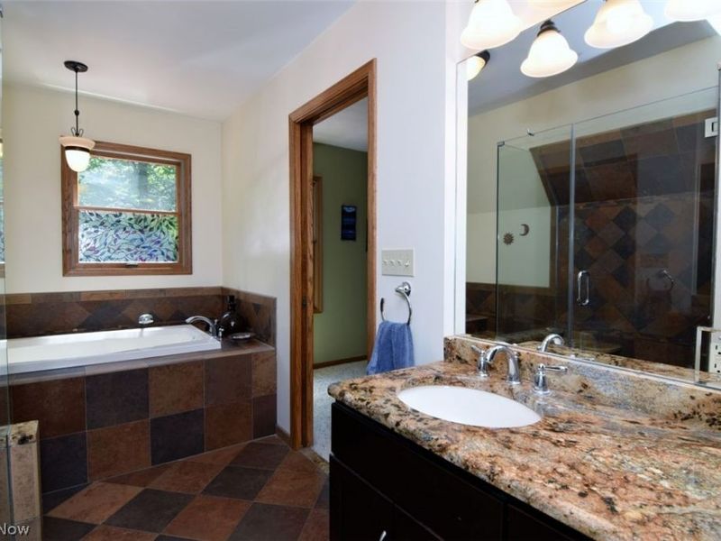 14731 Evergreen Drive, Burton, OH 44021 Photo 19