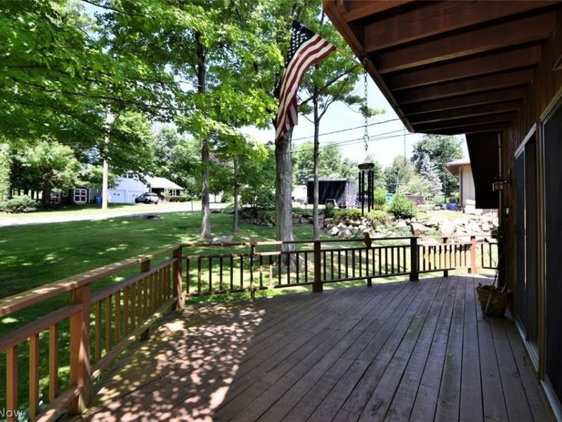14731 Evergreen Drive, Burton, OH 44021 Photo 4