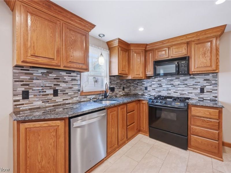 245 Manor Avenue, Struthers, OH 44471 Photo 12