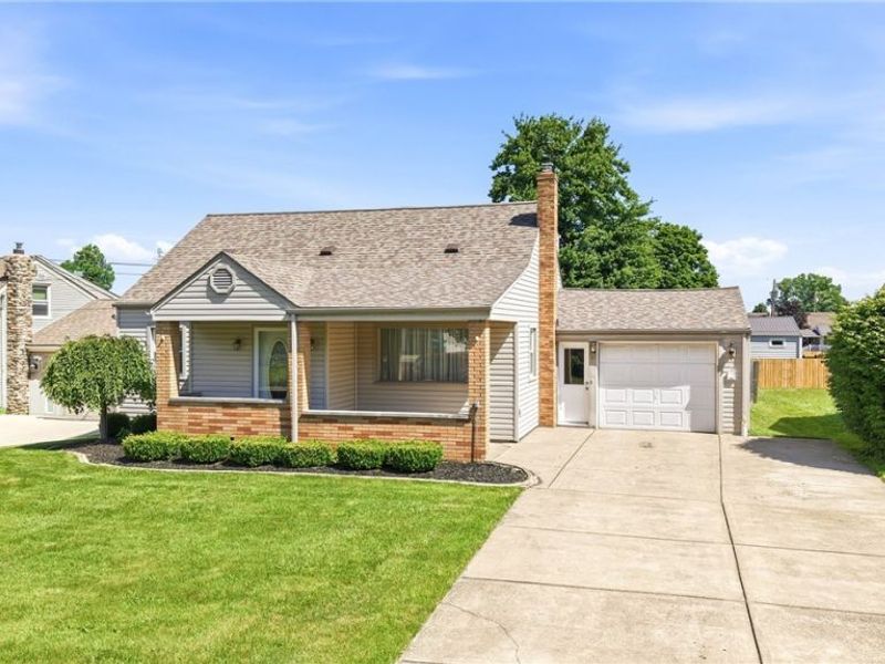 245 Manor Avenue, Struthers, OH 44471 Photo 2