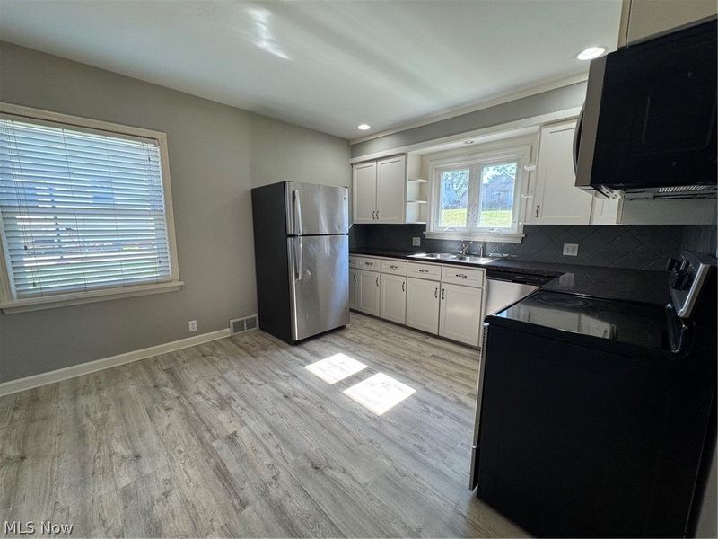 145 Anna Avenue NW, Canton, OH 44708 Photo 7
