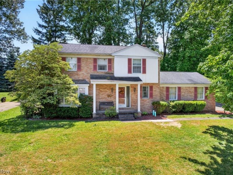 2537 Dogwood Drive NE, Massillon, OH 44646 Photo 2