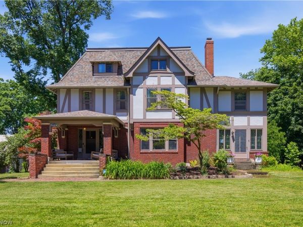2689 Berkshire Road , Cleveland Heights, OH 44106