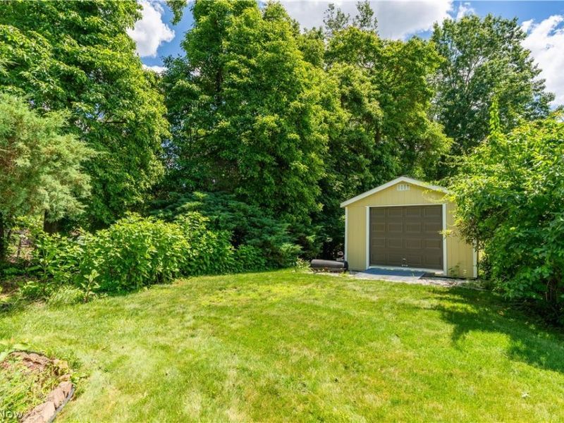 4741 Laburnum Drive, Akron, OH 44319 Photo 35