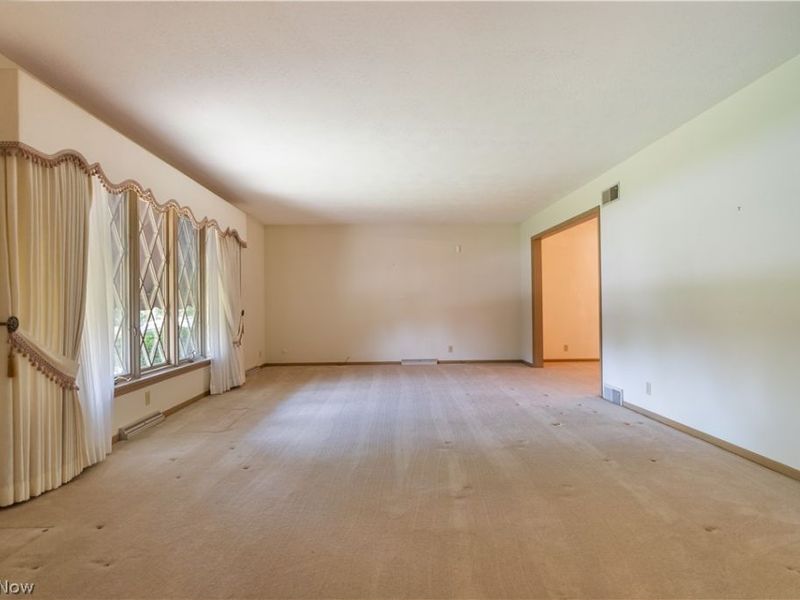 4741 Laburnum Drive, Akron, OH 44319 Photo 8
