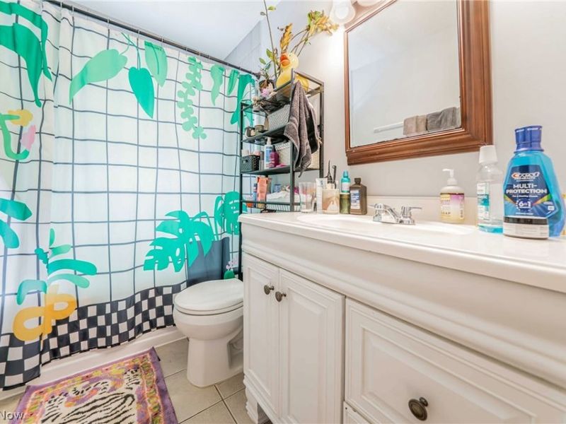 15506 Lydian Avenue, Cleveland, OH 44111 Photo 11