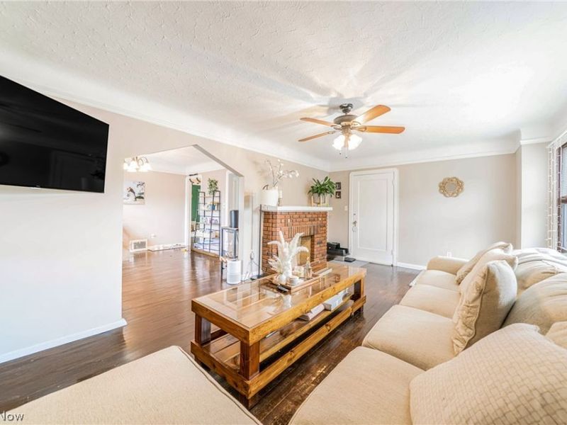 15506 Lydian Avenue, Cleveland, OH 44111 Photo 16