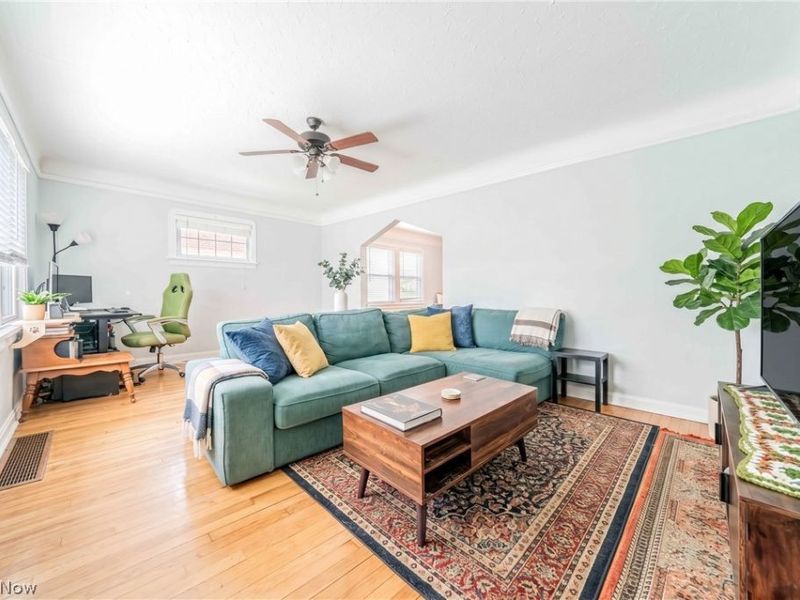 15506 Lydian Avenue, Cleveland, OH 44111 Photo 2