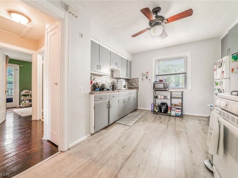 15506 Lydian Avenue, Cleveland, OH 44111 Photo 21