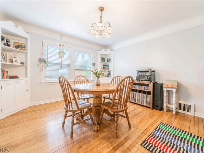 15506 Lydian Avenue, Cleveland, OH 44111 Photo 3